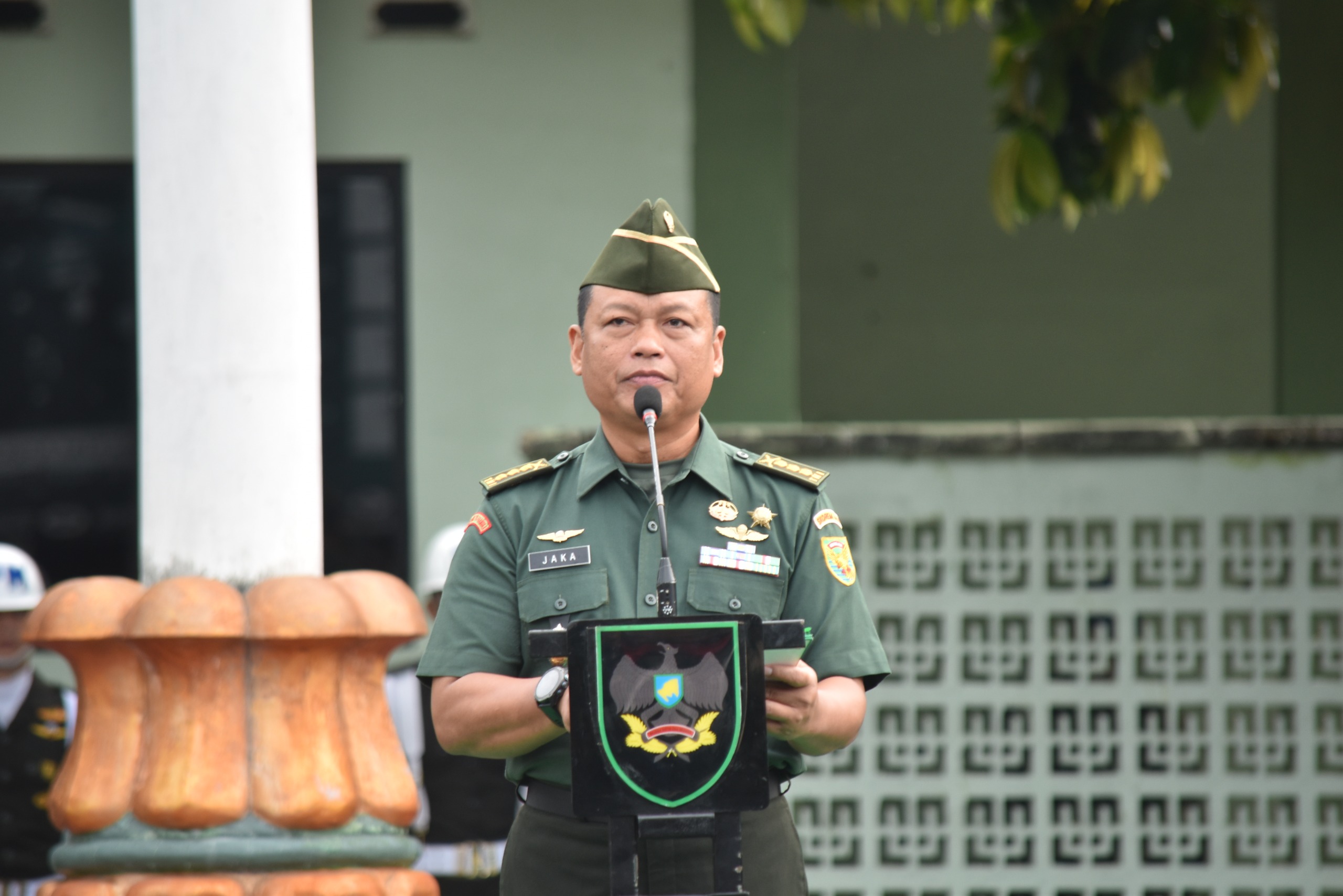 Korem 043/Gatam Gelar Upacara Bulanan, Kasad: Jadikan Upacara Momen Mempertegas Jati Diri Prajurit dan Aparatur Negara