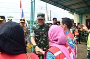 Pastikan PSU Berjalan Lancar, Danrem 043/Gatam Bersama Gubernur Lampung Tinjau Sejumlah TPS di Kabupaten Pesawaran
