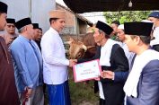 Dari Istana untuk Rakyat, Bupati Egi Salurkan Bantuan Sapi Kurban Presiden
