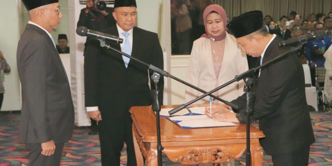 Gubernur Rahmat Mirzani Djausal Lantik Marindo Kurniawan Sebagai Sekda Provinsi Lampung