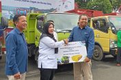 Pemkot Bandar Lampung Terima Bantuan 7 Truk Pengangkut Sampah dari PT Bukit Asam