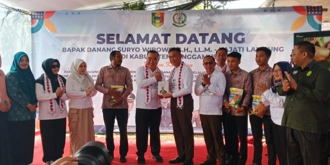 Kejari dan Pemkab Tanggamus Teken MoU Pengawalan dan Pengamanan Dana Desa