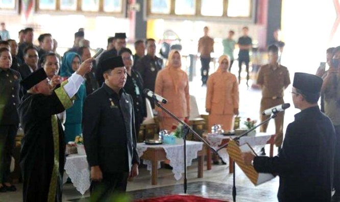 Bupati Resmi Lantik Welly Adi Wantra Sebagai Sekda Lampung Tengah