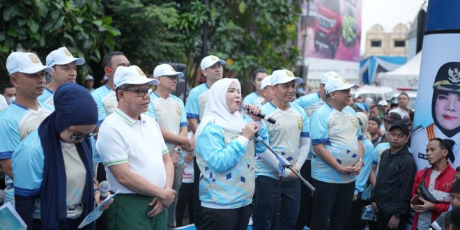 Walikota Eva Dwiana Buka Acara Jalan Sehat HUT Ke-343 Kota Bandar Lampung