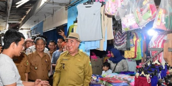 Bupati Tanggamus Tinjau Pasar Kotaagung
