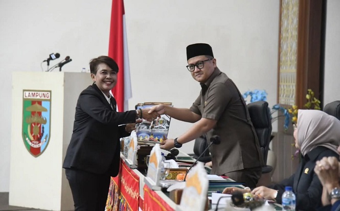 DPRD Lampung Rapat Paripurna Laporan Pansus Atas LHP BPK