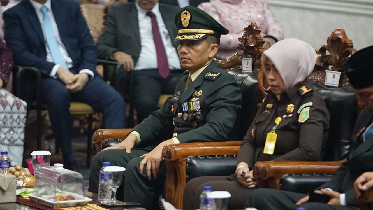 Kasrem 043/Gatam Hadiri Pelantikan Bupati dan Wakil Bupati Pesawaran Periode 2025–2030