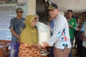 Pemerintah Kota Bandar Lampung Bagikan Beras untuk Korban Banjir