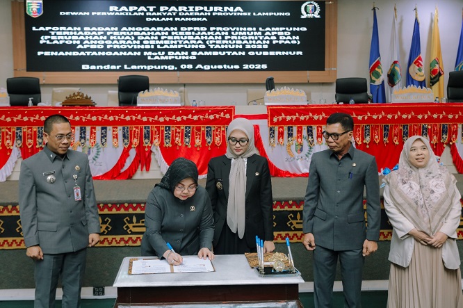 Pemprov dan DPRD Lampung Tanda Tangani Perubahan KUA-PPAS Tahun Anggaran 2025