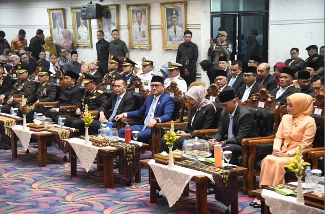 Ketua DPRD Lampung Hadiri Pelantikan Sekdaprov