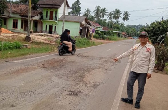 Komisi IV Sidak Perbaikan Jalan Provinsi di Lampung Timur