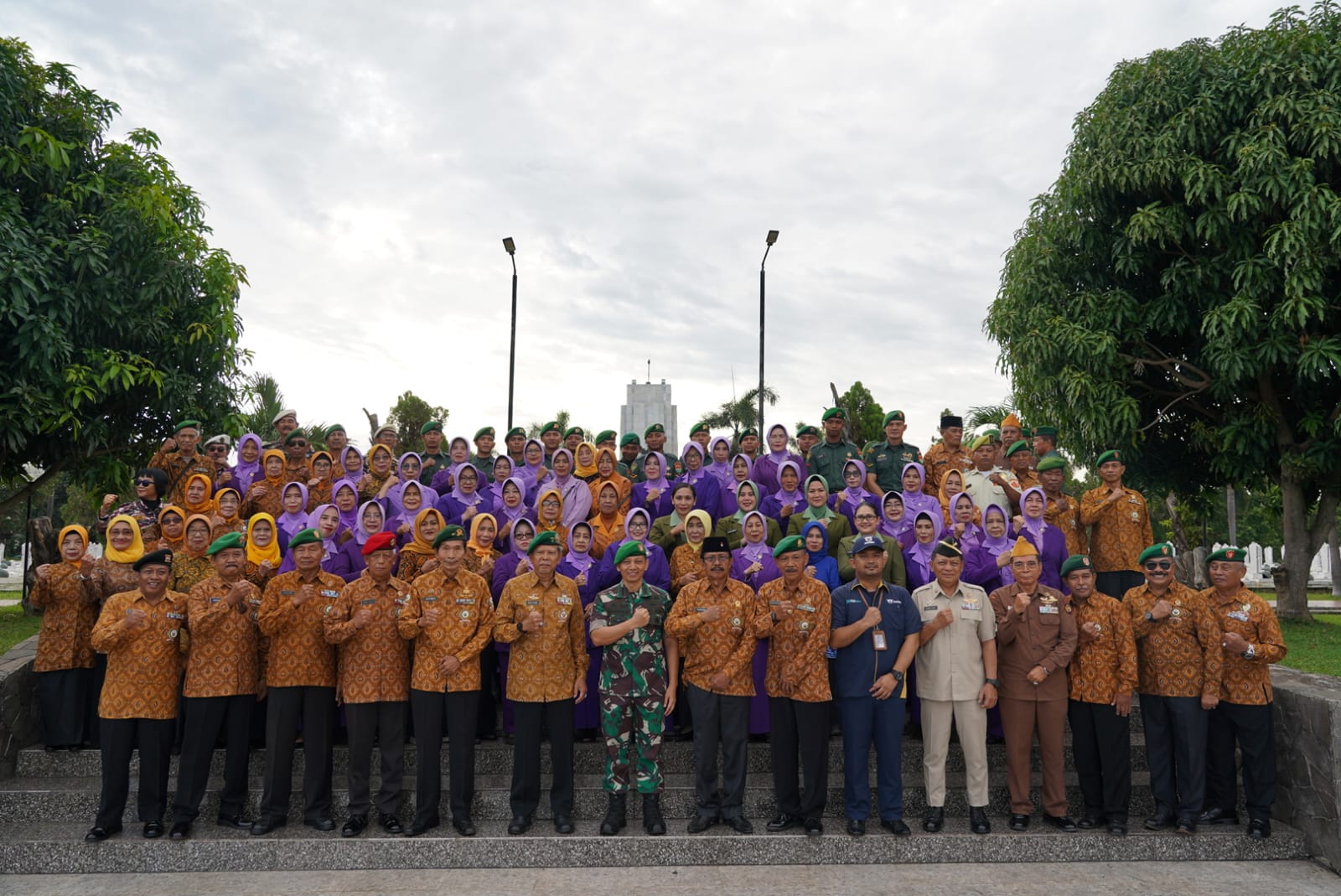 Pangdam XXI/Radin Inten Lepas 2.500 Offroader Trail Adventure Piala Panglima TNI di Way Berulu