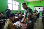 Pangdam XXI/Radin Inten Tinjau SMPN 5 Natar dan Ikuti Vicon Bersama Panglima TNI dalam Program Makan Bergizi Gratis (MBG)