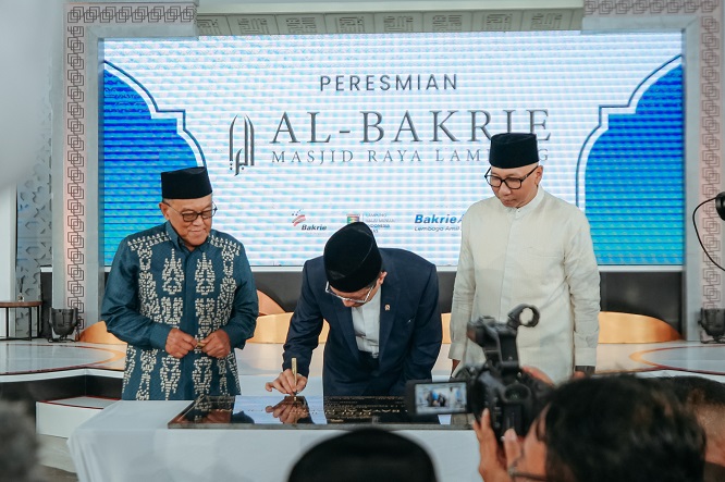 Menteri Agama Resmikan Masjid Raya Al-Bakrie: Pusat Ibadah dan Ekonomi Umat di Lampung