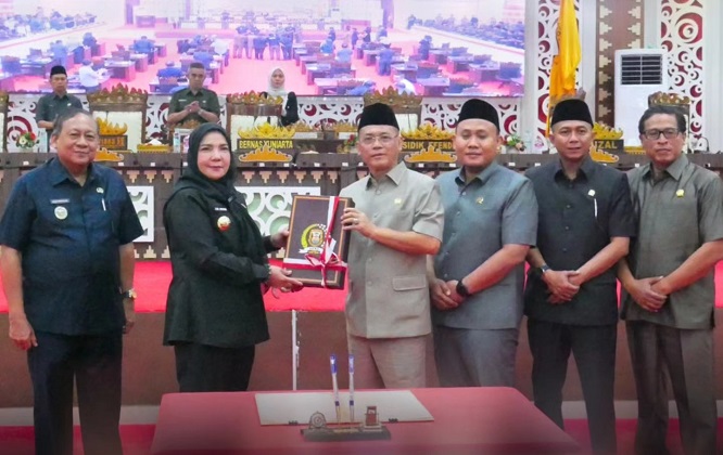 Walikota Hadiri Rapat Paripurna Penyampaian Raperda Usul Inisiatif