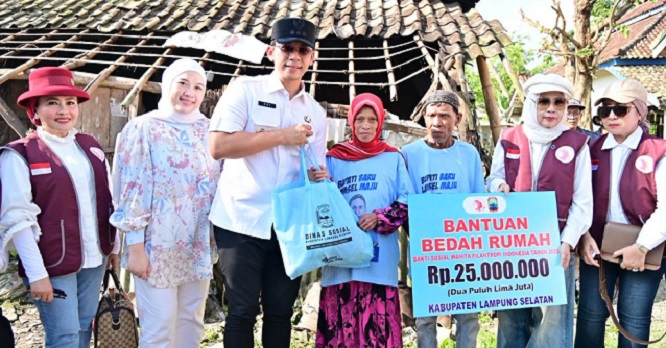 WFI Bedah Rumah di Lampung Selatan, Bupati Egi: Gotong Royong Kekuatan Kita