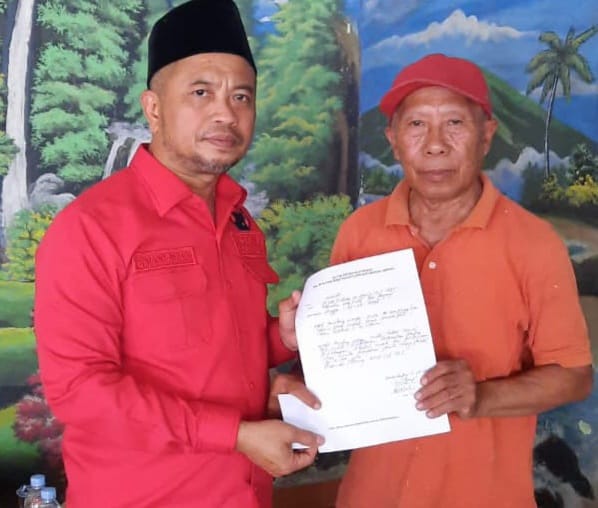 Ketua Fraksi PDI-P Bantu Warga Way Lunik Peroleh Konfensasi Lahan