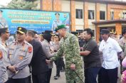 Danrem 043/Gatam Hadiri Upacara Serah Terima Pataka dan Farewell & Welcome Parade Kapolda Lampung