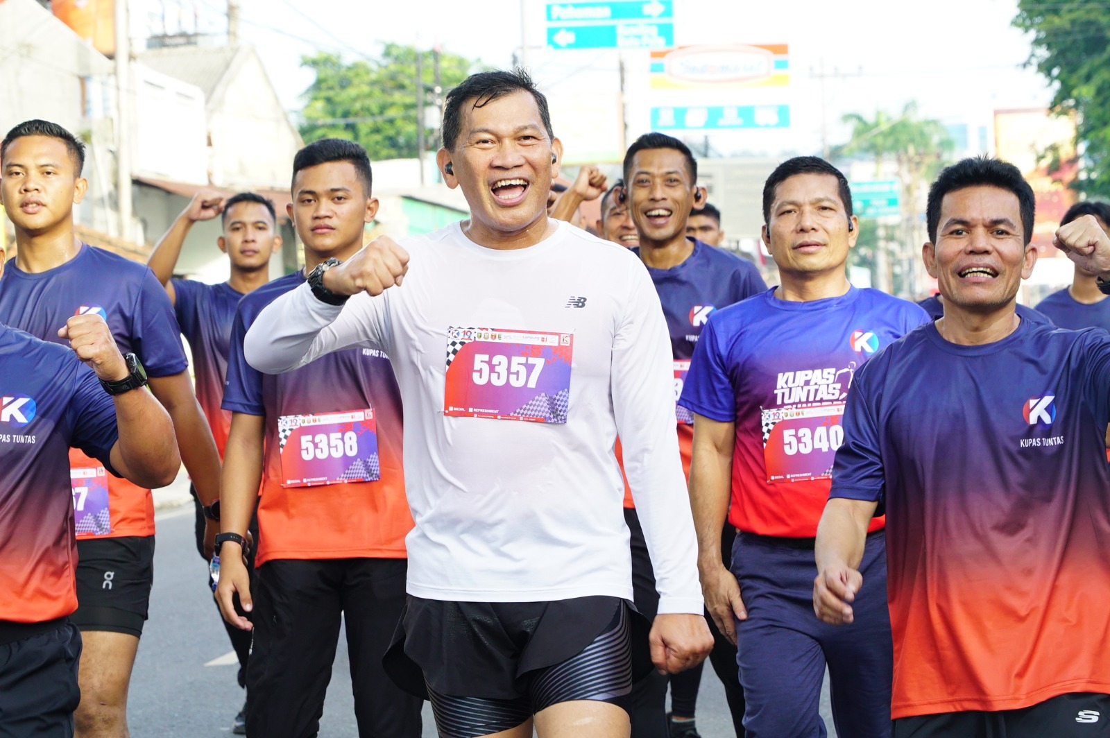 Berlari Bersama Warga, Pangdam XXI/Radin Inten Ajak Masyarakat Hidup Sehat dan Bersatu