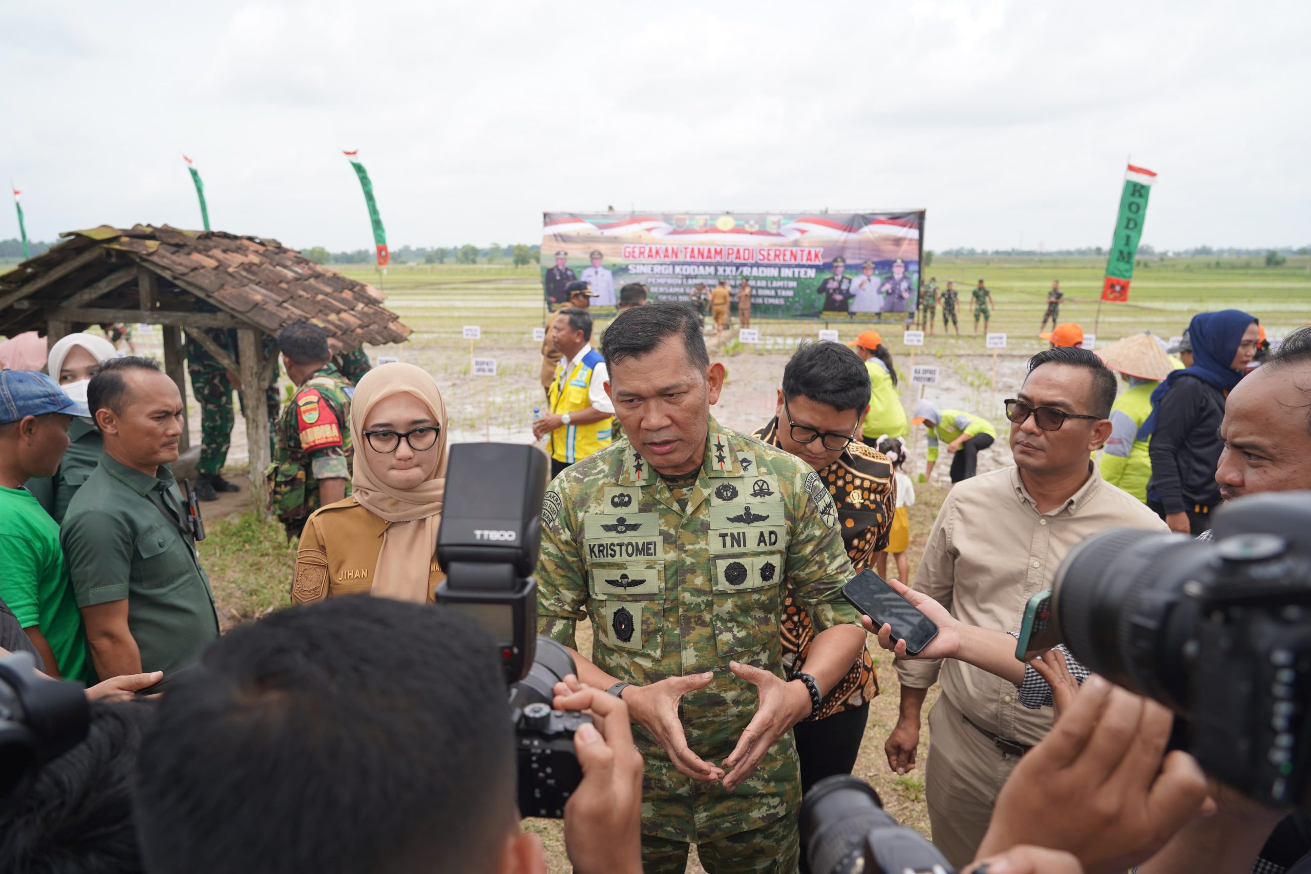 Dukung Swasembada Kodam XXI/RI Bersinergi Dengan Gapoktan Tanam Padi Serentak