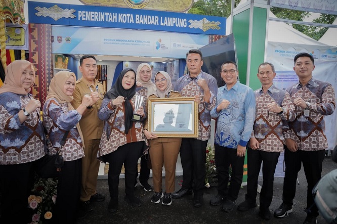 Pemkot Bandar Lampung Raih Penghargaan Kelurahan Berprestasi Tingkat Nasional