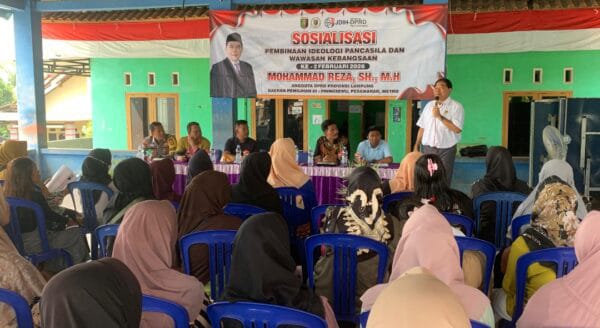 Anggota DPRD Lampung Sosialisasikan PIP-WK di Pekon Podosari