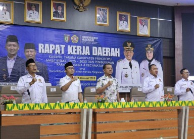 Legislator DPRD Lampung Syukron Muchtar Hadiri Pelantikan Karang Taruna di Pringsewu