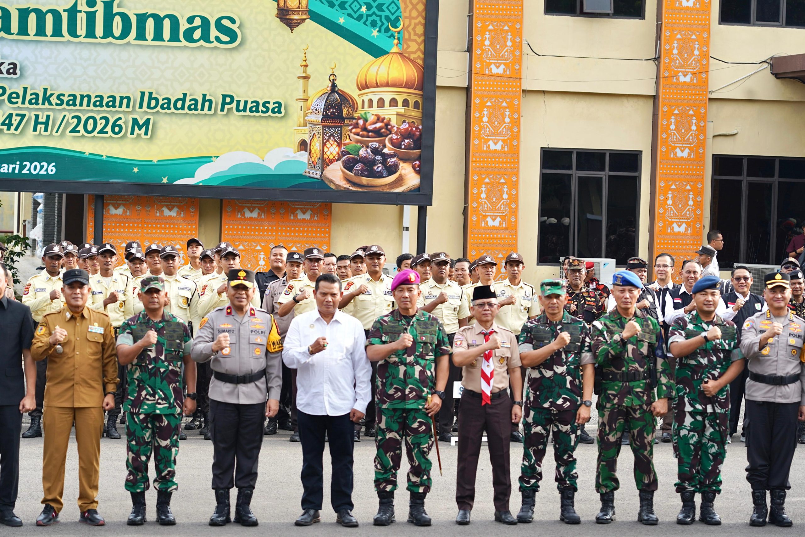 Hadiri Apel Siaga Kamtibmas, Kasrem 043/Gatam Ajak Generasi Muda Untuk Mengisi Bulan Suci Ramadhan Dengan Kegiatan Yang Positif dan Bermanfaat.