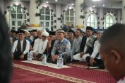 Tumpah Ruah Ribuan Warga Padati Masjid Taqwa, Wali Kota Metro Sambut Ustadz Abdul Somad