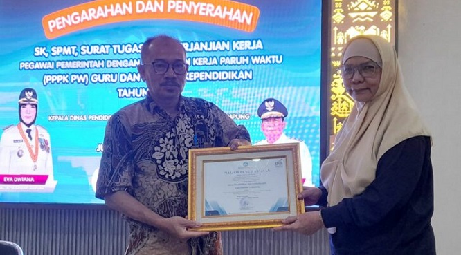 Dinas Pendidikan dan Kebudayaan Kota Bandar Lampung Raih Penghargaan UKBI Adaptif Kemendikdasmen