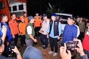 Respons Cepat Banjir Jati Agung, Bupati Egi Turun Malam Hari Cek Kondisi Warga