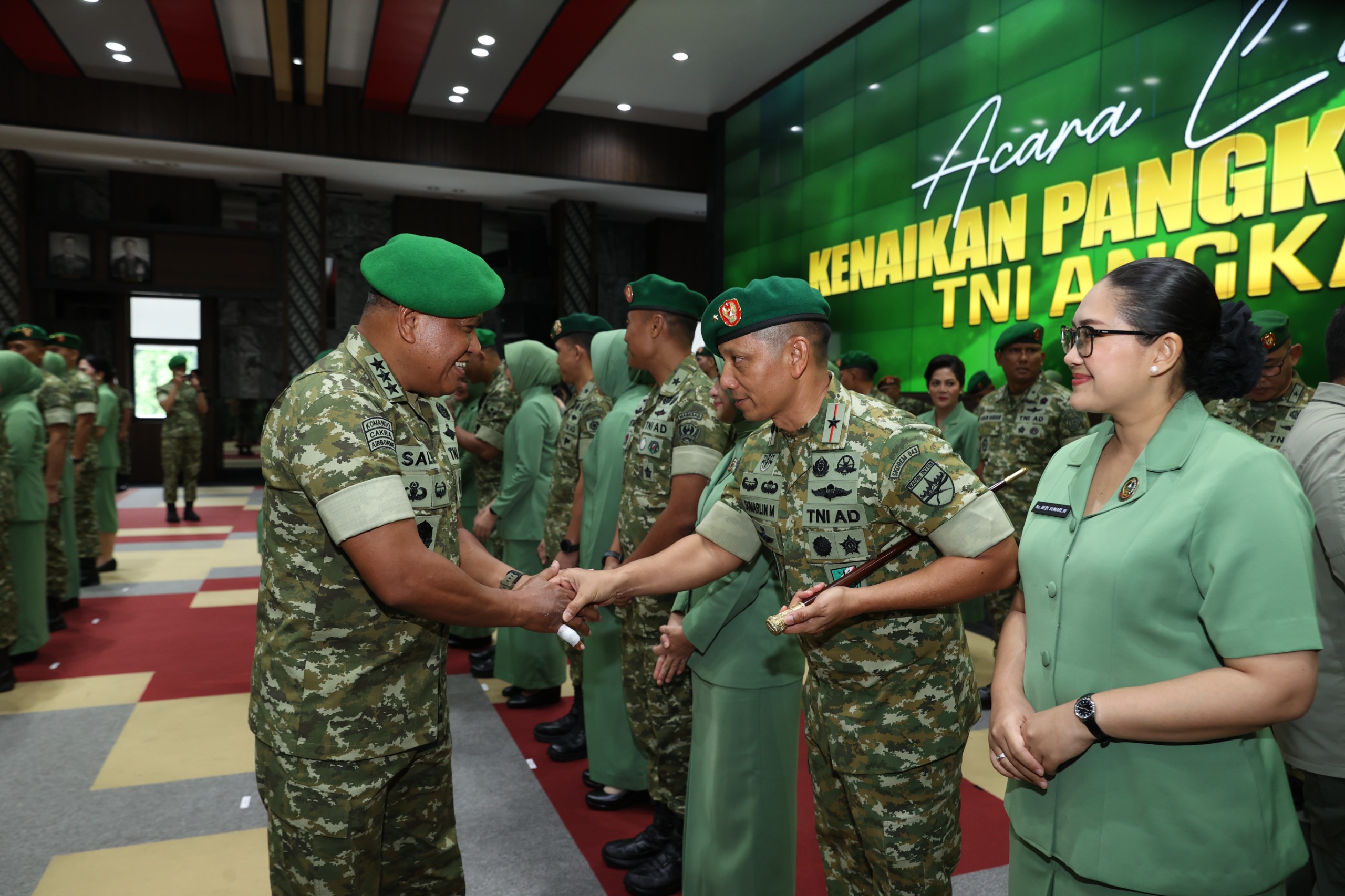 DANREM 043/GATAM TEKANKAN DISIPLIN DAN PROFESIONALISME PRAJURIT DALAM APEL LUAR BIASA