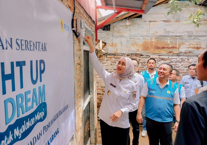 Pemprov Lampung Apresiasi Program Light Up The Dream PT PLN untuk Warga Pra Sejahtera