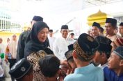 Wali Kota Eva Dwiana Safari Ramadhan di Masjid Al-Ikhlas Labuhan Ratu
