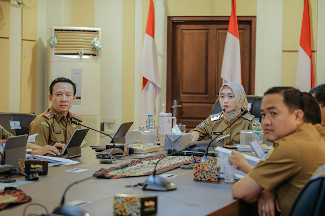 Wagub Jihan Nurlela Pimpin Rapat Evaluasi Program Prioritas Desaku Maju