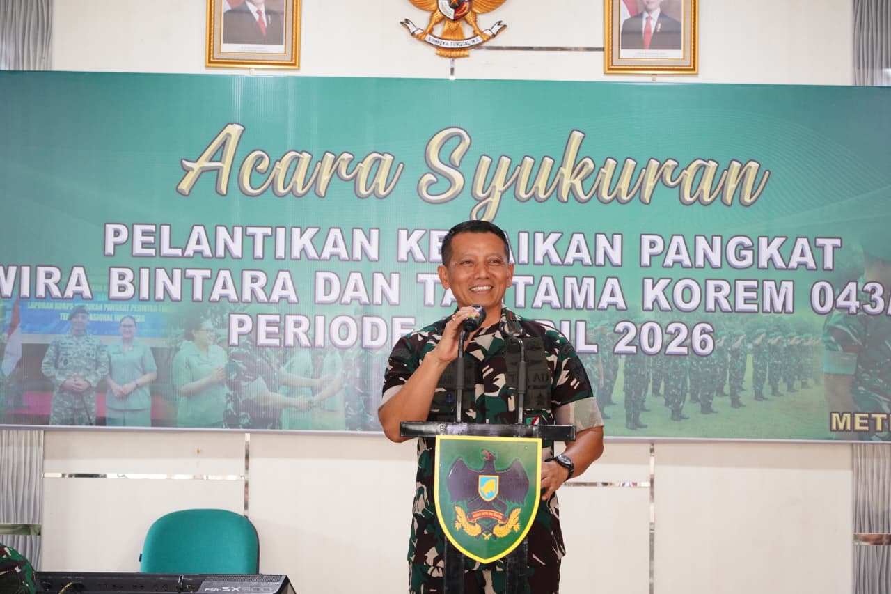 25 Orang Prajurit Naik Pangkat, Danrem 043/Gatam : Pangkat Yang Disandang Harus Diikuti Dengan Peningkatan Kualitas Diri