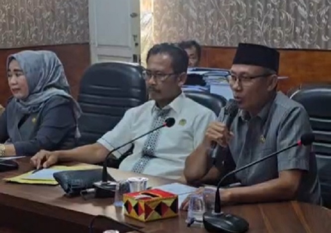Komisi I DPRD Lampung Selatan RDP Soal Pergeseran Sembilan Desa di Kecamatan Jatiagung Masuk ke Bandar Lampung.
