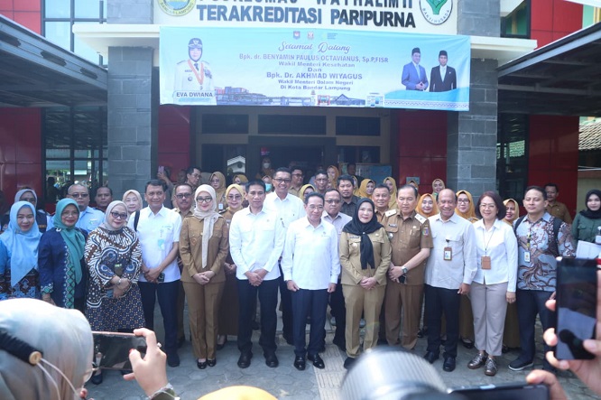 Wamenkes dan Wamendagri Melihat Langsung Pelaksanaan Program Penanggulangan Penyakit TB di Kota Bandar Lampung