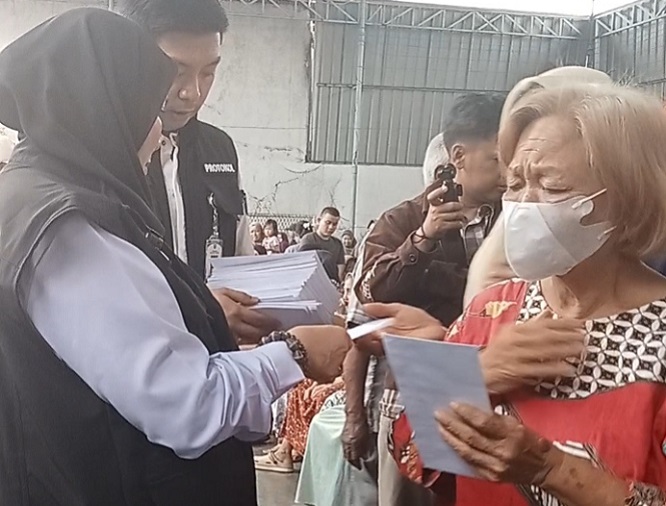 Turun Langsung, Wali Kota Bandar Lampung Beri Bantuan Ke Korban Banjir