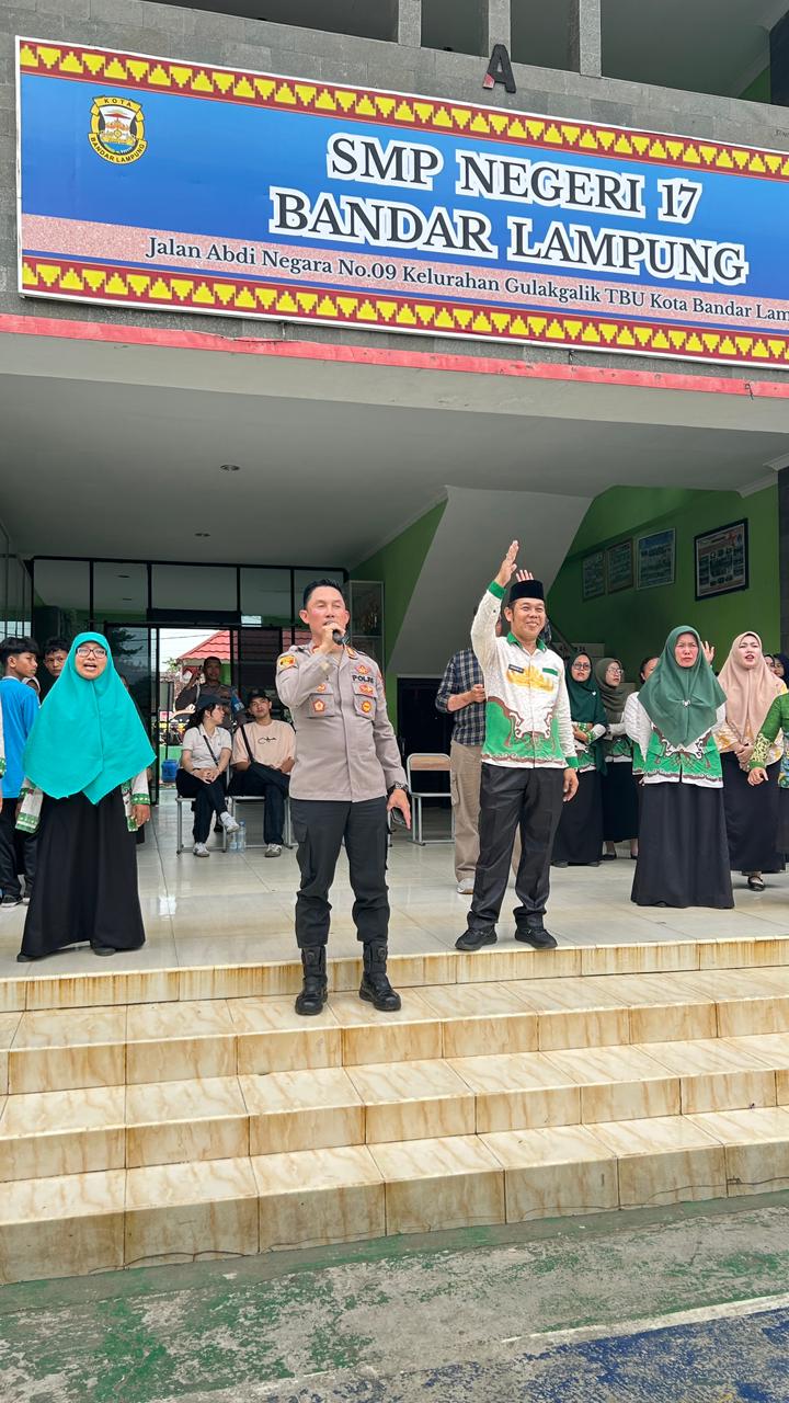 Pertandingan Seru Bola Futsal SMP Negeri 17 melawan Omped Visual