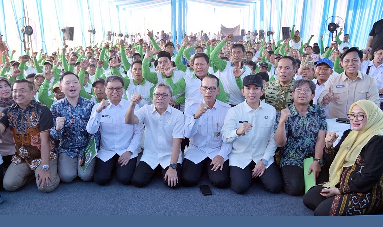 Rembuk Tani di Lampung Selatan, Menko Zulhas Jamin  Pupuk Lancar dan Harga Gabah Aman