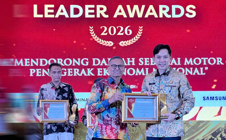 Sukses Dongkrak Pariwisata Jadi Penggerak Ekonomi, Bupati Egi Raih Top Regional Leader Awards