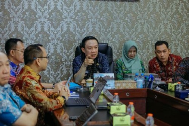 Sekdaprov Marindo Pimpin Pembahasan Rancangan Awal KUA-PPAS Provinsi Lampung Tahun Anggaran 2027
