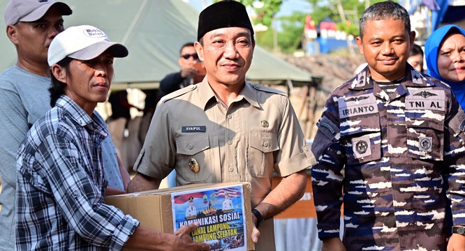 Peringati HUT Kodaeral III, Lanal Lampung dan Pemkab Lampung Selatan Hadirkan Pelayanan Kesehatan Gratis dan Baksos di Dermaga Bom
