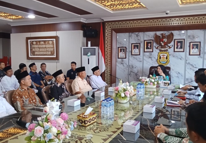 Pemkot Bandar Lampung Salurkan Bantuan Pembangunan untuk 20 Masjid dan 5 Pesantren
