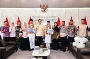 Bupati Egi Hadiahi Umrah Dua Paskibraka Nasional Asal Lampung Selatan