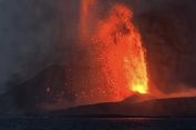 Pemprov Lampung Imbau Masyarakat Tetap Tenang dan Gunakan Masker Hadapi Abu Vulkanik Gunung Anak Krakatau