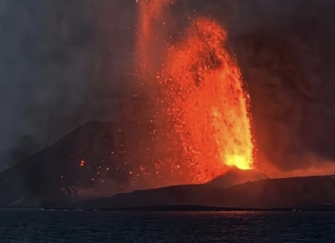 Pemprov Lampung Imbau Masyarakat Tetap Tenang dan Gunakan Masker Hadapi Abu Vulkanik Gunung Anak Krakatau