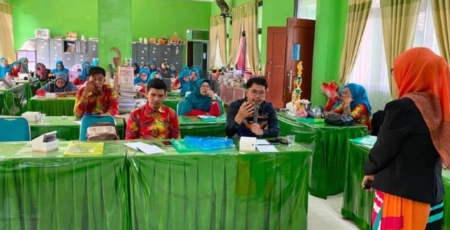 SMPN 17 Perkuat Kompetensi Guru, Dorong Siswa Makin Kreatif lewat Koding dan